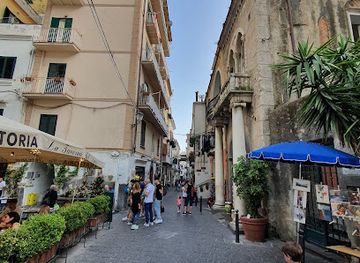 italy/irpinia/landmark/la-fontana-de-cape-e-ciucci