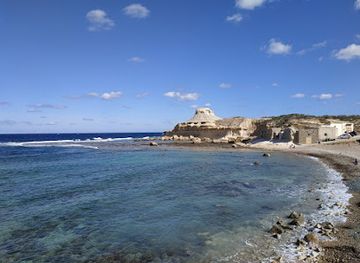 malta/marsalforn-bay/landmark/crab-shell-kiosk