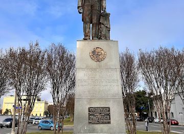 louisiana/new-orleans/landmark/statue-of-benito-juarez