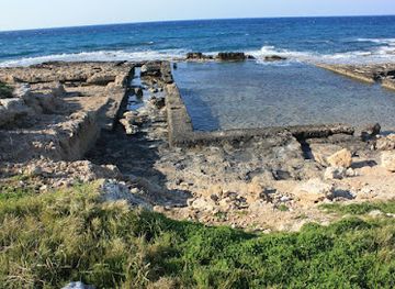 cyprus/morphou-bay/landmark/lambousa-kenti-kralice-havuzlari