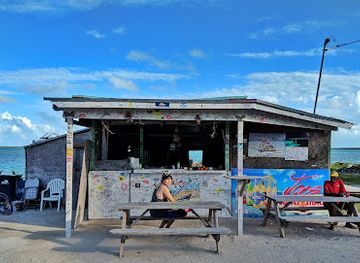 the-bahamas/bimini/landmark/joe-s-conch-stand