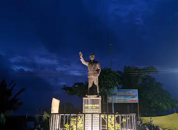 Tito Henry de Souza Statue