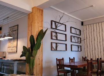 botswana/francistown/landmark/thorn-tree