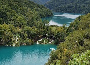 croatia/plitvice-lakes-national-park/landmark/zipline-plitvice