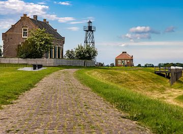 netherlands/noordoostpolder/landmark/schokland-haven
