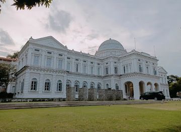 singapore/holland-village/landmark/20-tonnes