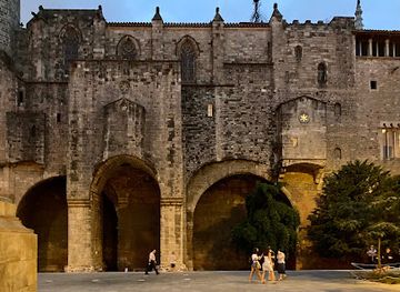 spain/barcelona/landmark/barcelona-roman-city-walls