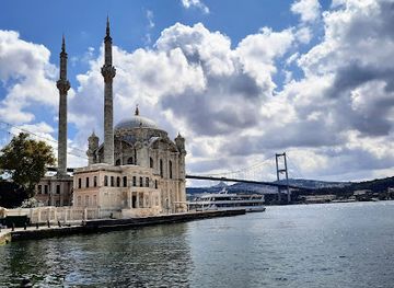 turkiye/istanbul/sultanahmet/landmark/blue-underground-modern-city-toilet