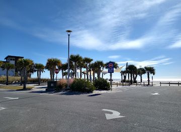 alabama/gulf-shores/landmark/gulf-shores-public-beach