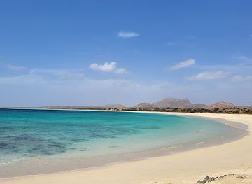 cabo-verde/praia-de-santa-monica/landmark/praia-santa-monica