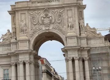 portugal/sintra/landmark/campo-dos-martires-da-patria-largo-mitelo