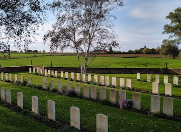 belgium/ypres/landmark/minty-farm-cemetery