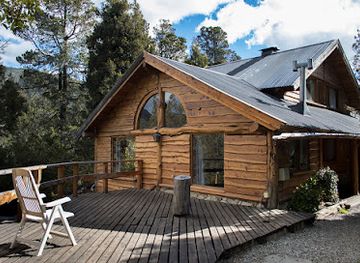 argentina/central-patagonia/landmark/patagonia-sin-fronteras-casas-de-montana