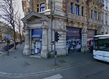 france/lille/landmark/les-cariatides