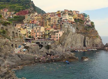 italy/cinque-terre/landmark/cinque-terre-tourist-consortium