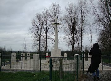 belgium/ypres/landmark/liverpool-scottish-memorial-railway-wood