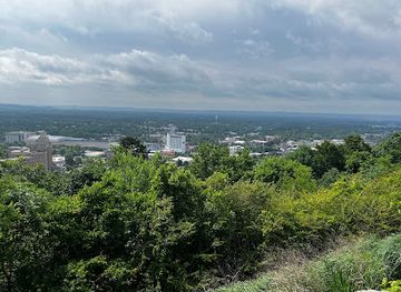 arkansas/hot-springs/landmark/west-mountain-trail