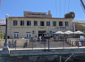 california/santa-barbara/landmark/santa-barbara-harbor