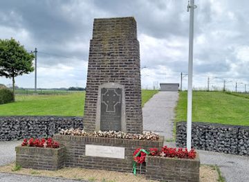 netherlands/zeeland/landmark/monument-sloedam-the-causeway