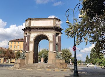 italy/turin/san-salvario/landmark/monumental-arch-to-the-artillery-force
