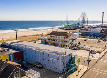 new-jersey/seaside-heights/landmark/boardwalk-sand-surf-inn-beach-hotel