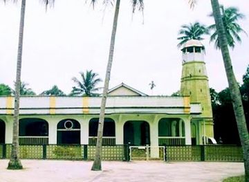 malaysia/kuala-terengganu/landmark/minaret-in-pagodestijl-te-kampung-tok-ku