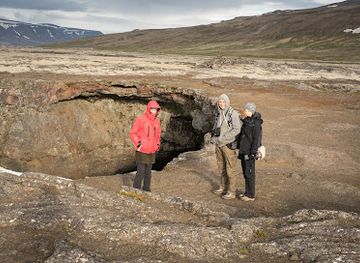 iceland/north-iceland/landmark/surtshellir