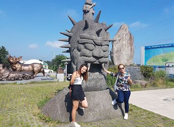 south-korea/jeju-city/landmark/mysterious-road