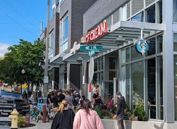 washington/bellevue/downtown-bellevue/landmark/old-bellevue