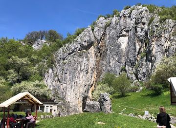 hungary/aggtelek-national-park/landmark/baradla-aggtelek-cave-entrance