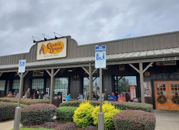 alabama/foley/landmark/cracker-barrel-old-country-store