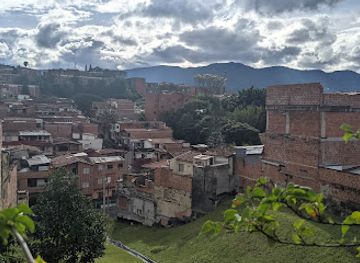 colombia/medellin/envigado/landmark/la-casa-de-las-piedritas