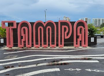 florida/tampa/channelside/landmark/sparkman-wharf