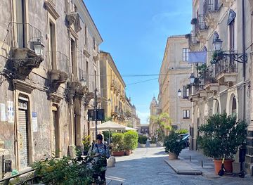 italy/catania/landmark/villa-cerami