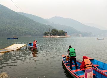 nepal/pokhara/landmark/camping-chowk-bus-stop