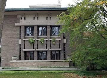 wisconsin/kettle-moraine/landmark/fredrick-bogk-house-by-frank-lloyd-wright