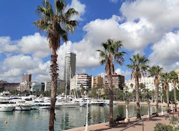 spain/alicante/puerto-de-alicante/landmark/explanada-del-puerto