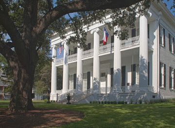 texas/central-texas/landmark/texas-governor-s-mansion