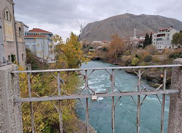 bosnia-and-herzegovina/mostar-area/landmark/razvitak-shopping-centre-ruins
