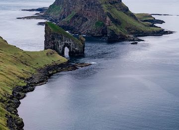 faroe-islands/streymoy-island/landmark/tindholmur