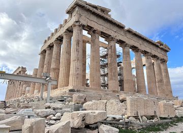 greece/attica/landmark/the-porch-of-the-caryatids