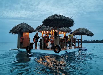 nicaragua/corn-islands/landmark/bit-coin-island-bar