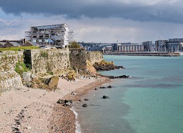 jersey/st-helier-waterfront/landmark/elizabeth-castle