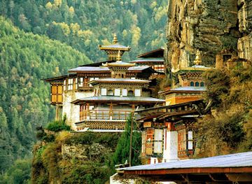 bhutan/tashiyangtse/landmark/dzongdrakha-monastry