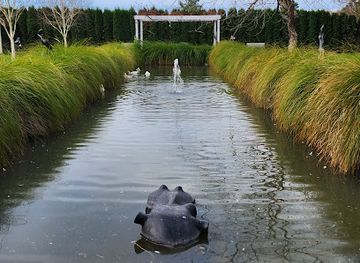 new-zealand/hawke-s-bay/landmark/birdwoods-gallery-cafe-sweet-shop-sculpture-garden
