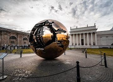 vatican-city/st-peter-s-basilica/landmark/sphere-within-sphere