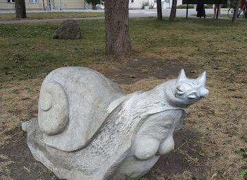 estonia/rapla/landmark/marjamaa-loomaaed