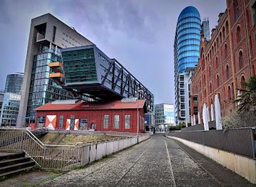 germany/dusseldorf/medienhafen/landmark/medienhafen-dusseldorf