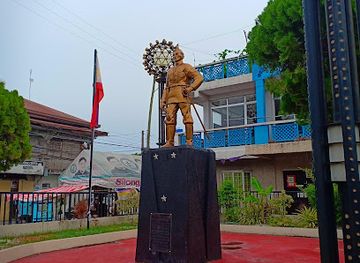philippines/calabarzon/landmark/general-mariano-closas-trias-monument