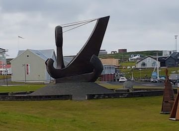 iceland/keflavik/landmark/olsen-olsen
